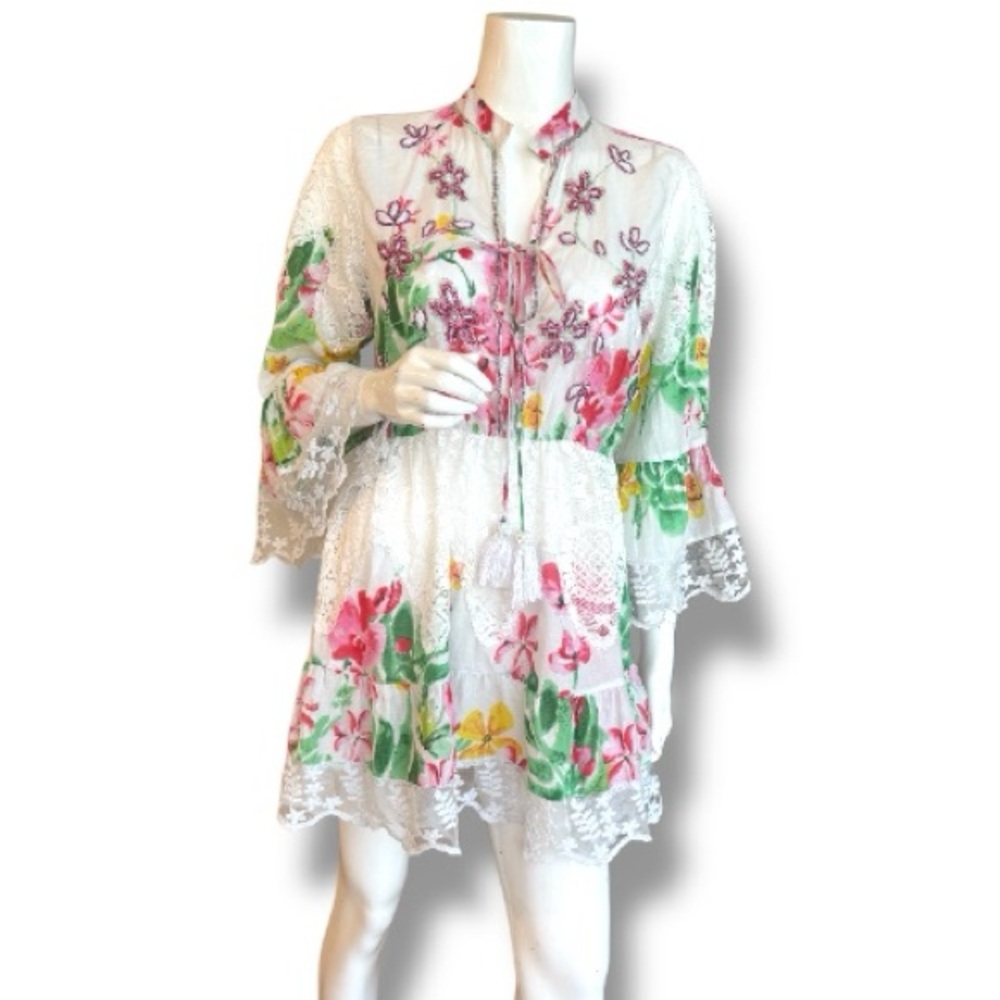 Camomilla Floral Lace Beaded Dress with Bell Sleeves. Junior Size Large